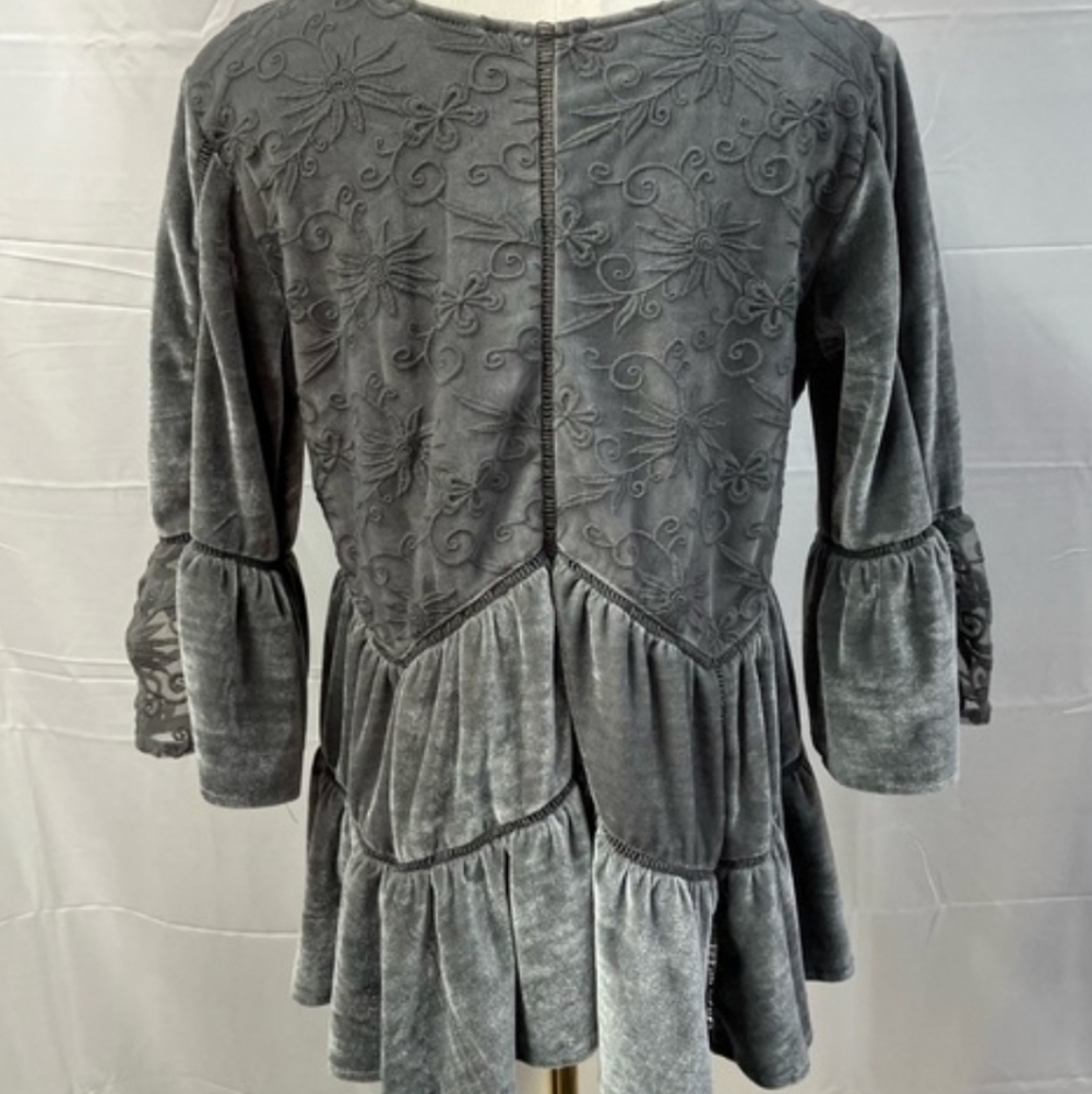 POL Gray Velvet Embroidered Tunic Top - Picture 5 of 9
